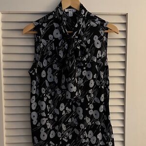 Bar III Women's Black and Gray Blue Floral BOW TIE Blouse  XL.
